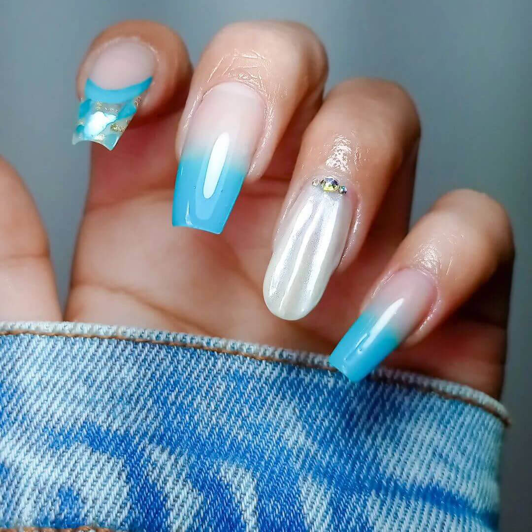 alongamento de unhas com decoração